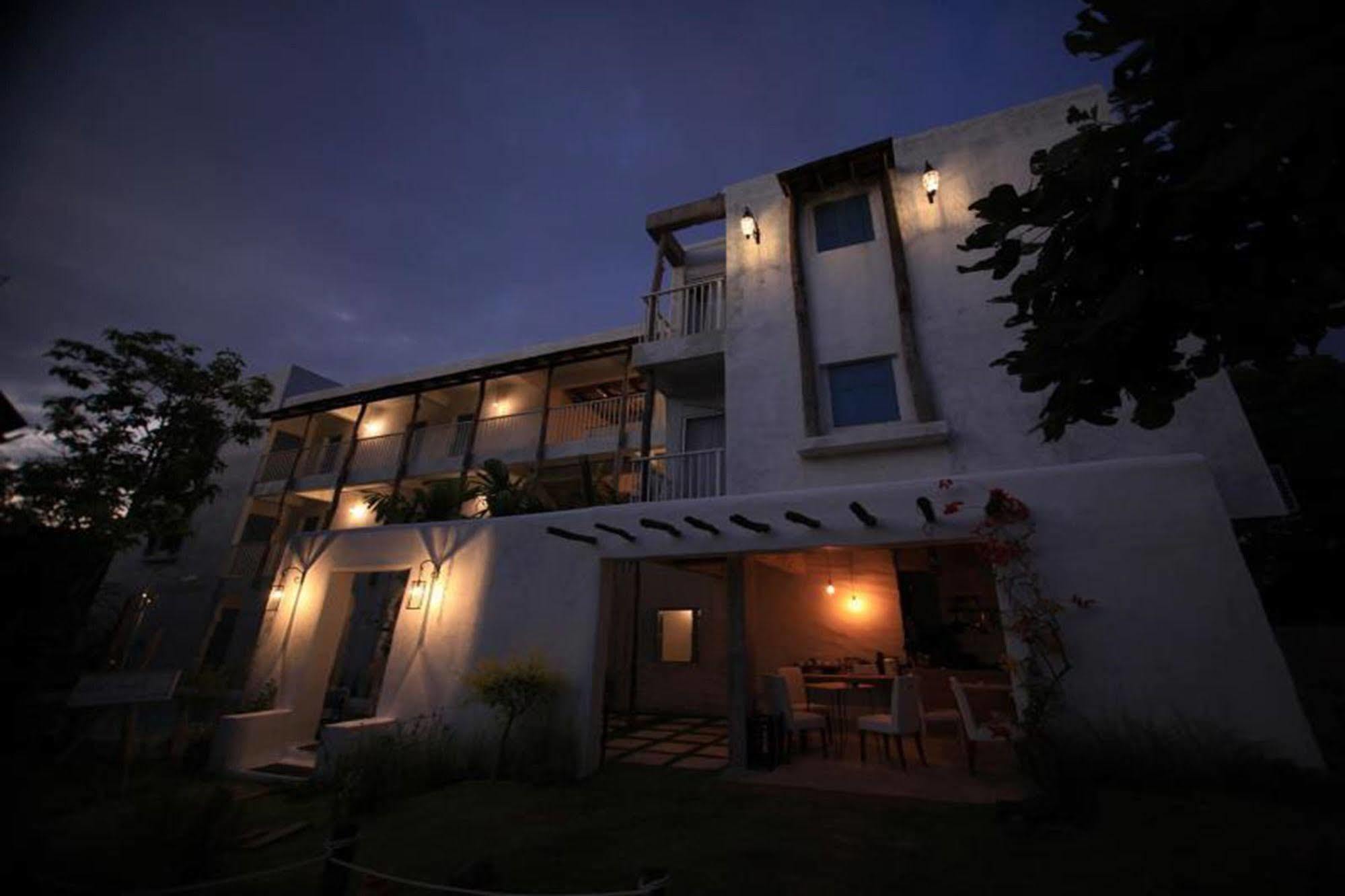 De Lit Hotel Ubon Ratchathani Exterior photo